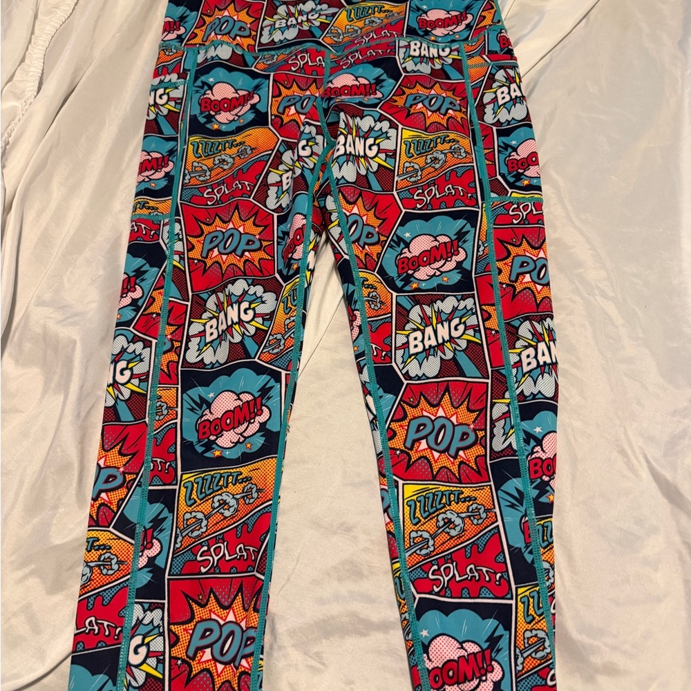 Constantly Varied Gear Pop Art Capris. Size M